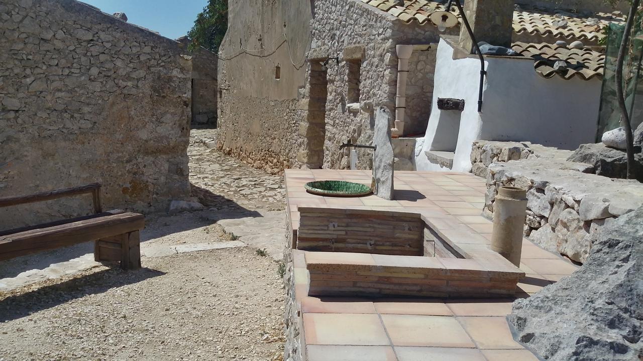مبيت وإفطار كوستوناتشي La Casa Dei Nonni المظهر الخارجي الصورة